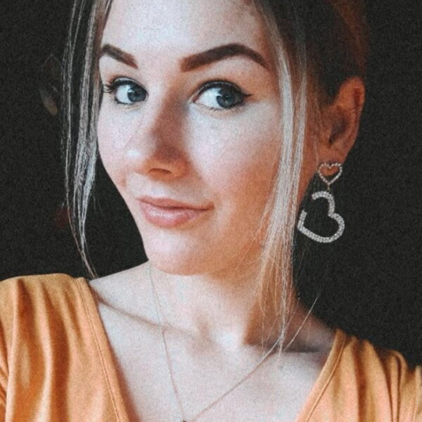 Auskarai "Pusė" Širdėlės formos Auskarai "Pusė"