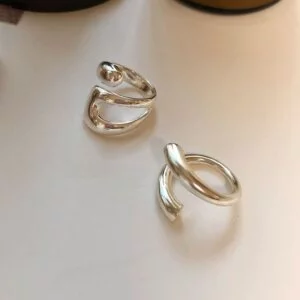 Sidabrinis minimalistinis unikalios formos žiedas-10