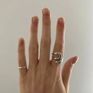 Sidabrinis minimalistinis unikalios formos žiedas-4