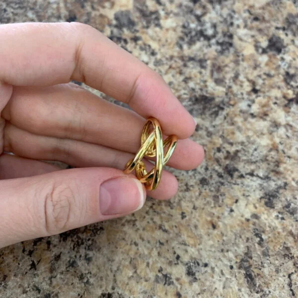 Sidabrinis elegantiškas persipinusių juostų žiedas-5 Sidabrinis elegantiškas persipinusių juostų žiedas-5