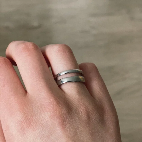 Sidabrinis madingas apvalus žiedas-5 Sidabrinis madingas apvalus žiedas-5