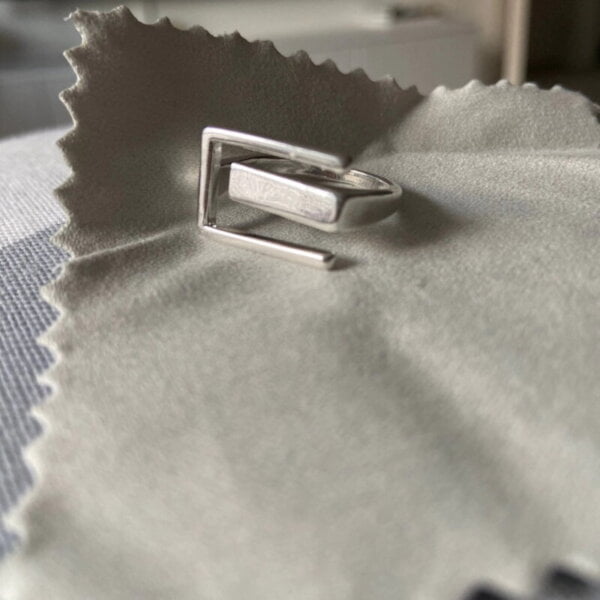 Sidabrinis stačiakampio formos žiedas-10 Sidabrinis stačiakampio formos žiedas-10