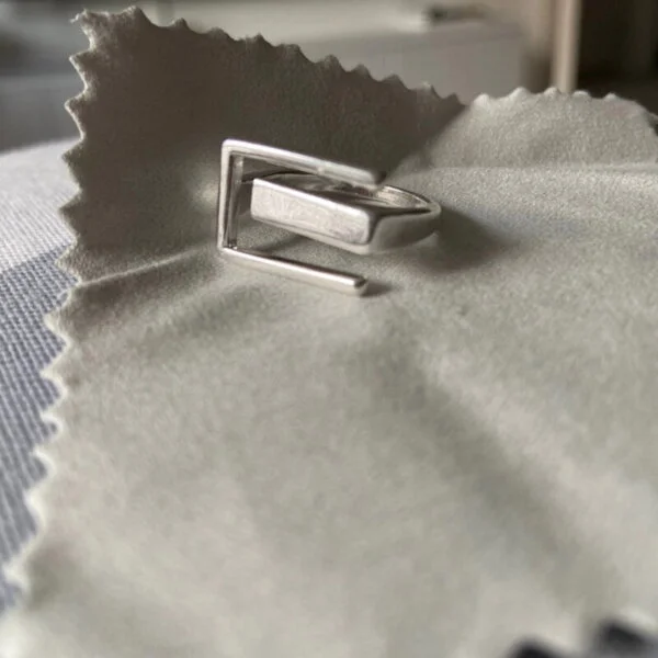 Sidabrinis stačiakampio formos žiedas-10 Sidabrinis stačiakampio formos žiedas-10