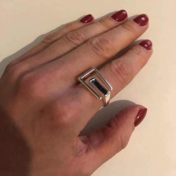 Sidabrinis stačiakampio formos žiedas-6.2 Sidabrinis stačiakampio formos žiedas-6.2