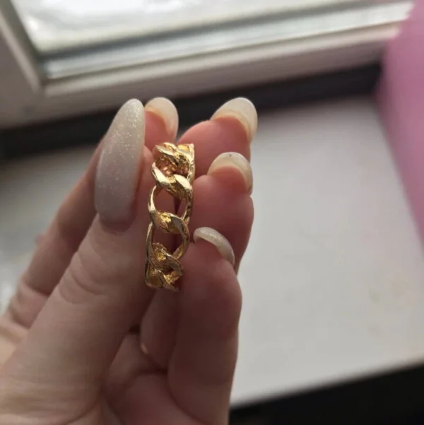 Auksinės spalvos dideli ovalo formos auskarai-3.1 Auksinės spalvos dideli ovalo formos auskarai-3.1