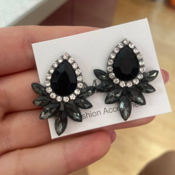 Dirbtinio brangakmenio juodos spalvos auskarai-3 Dirbtinio brangakmenio juodos spalvos auskarai-3