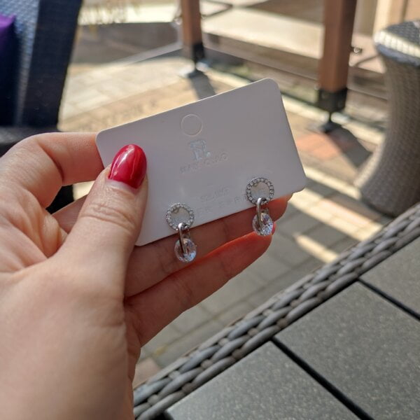 Korėjietiško stiliaus apvalios formos minimalistiniai auskarai su kubinio cirkonio kristalais-5 Korėjietiško stiliaus apvalios formos minimalistiniai auskarai su kubinio cirkonio kristalais-5