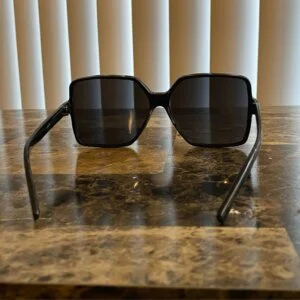 Dideli kvadratiniai akiniai nuo saulės-7