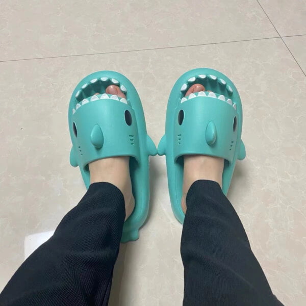 2022-summer-slippers-slepetes-sark-06 2022-summer-slippers-slepetes-sark-06