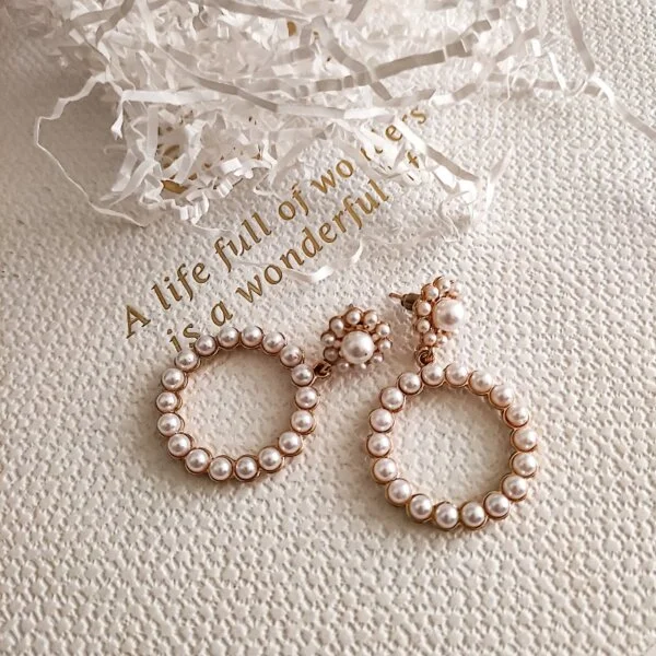 auskarai-cosmi-pearl-drop-earrings-02 auskarai-cosmi-pearl-drop-earrings-02