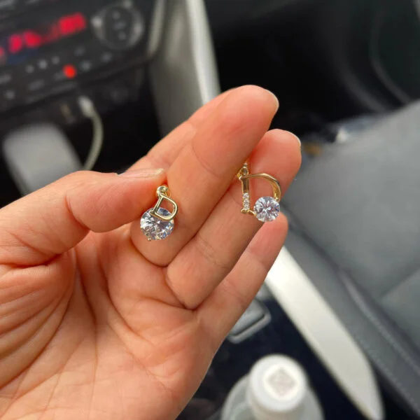 auskarai-letter-asymmetric-stud-earrings-08 auskarai-letter-asymmetric-stud-earrings-08