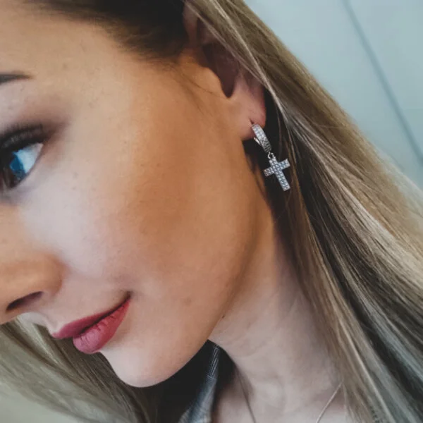 Auskarai-Kryžiukai-00 Auskarai-Kryžiukai-00