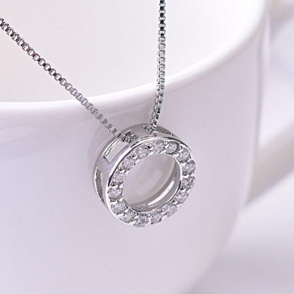 pakabukas-brilliant-circle-necklace-pendant-01 pakabukas-brilliant-circle-necklace-pendant-01