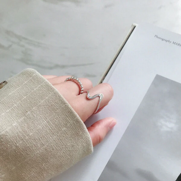 sidabrinis-ziedas-creative-waves-silver-ring-01 sidabrinis-ziedas-creative-waves-silver-ring-01