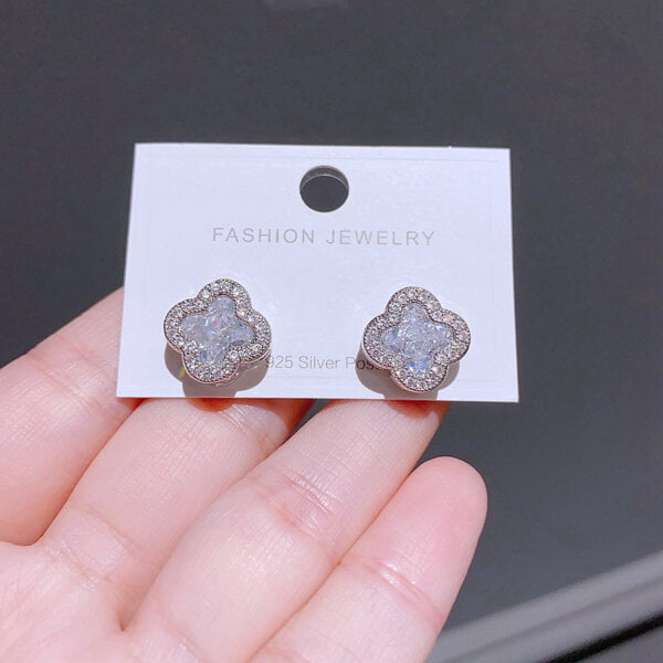 auskarai-stud-earrings-lara-02 auskarai-stud-earrings-lara-02