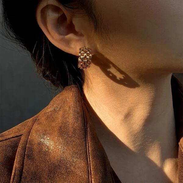 auskarai-stud-earrings-saga-03 auskarai-stud-earrings-saga-03