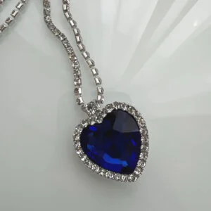 pakabukas-necklace-pendant-lara-07