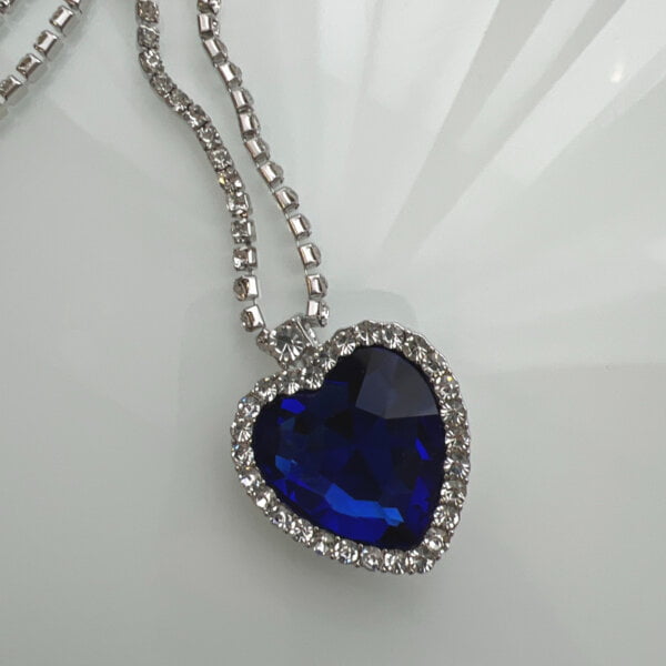 pakabukas-necklace-pendant-lara-07 pakabukas-necklace-pendant-lara-07