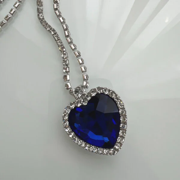 pakabukas-necklace-pendant-lara-07 pakabukas-necklace-pendant-lara-07