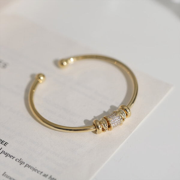 apyranke-bracelet-freesia-05 apyranke-bracelet-freesia-05