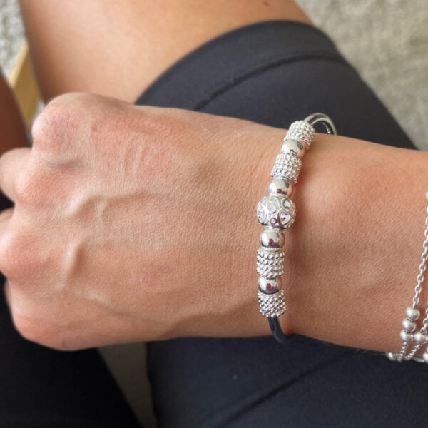 apyranke-bracelet-marigold-05 apyranke-bracelet-marigold-05