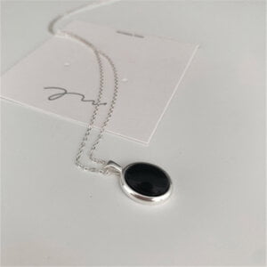 pakabukas-necklace-pendant-fuschia-06