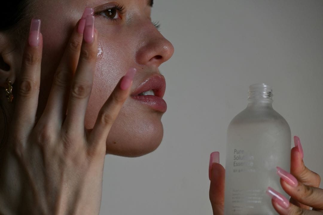 stiklo-ir-debesu-odos-prieziura-grozio-tendencijos-glass-skin